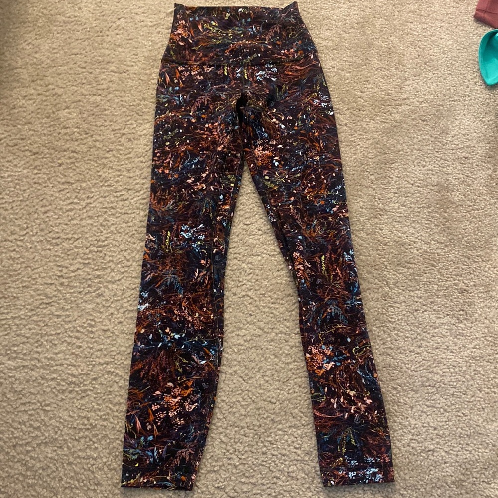 Lululemon leggings!